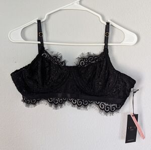 "Elegant Support: Iris Basic Lace Underwire Bra for 34-36 C/D"